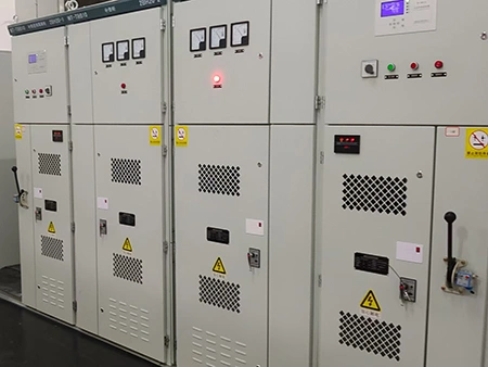 Banco de condensadores de alto voltaje